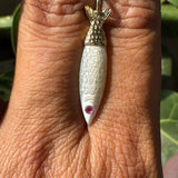 Fish Friend - Pink Sapphire